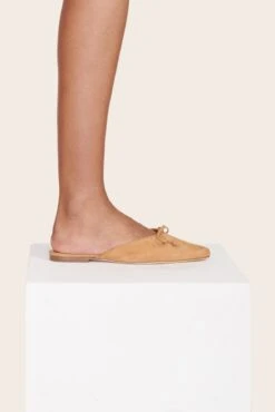 GINA MULE | CASHEW SUEDE -Fashion Shop GINA MULE CASHEW SUEDE 1 web