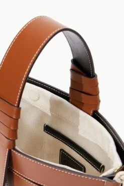 DIAMOND MINI TOTE | TAN CREAM 15 DIAMOND MINI TOTE | TAN CREAM -Fashion Shop STAUD DIAMONDMINI TOTE TANCREAM SPRING 23 ECOM 4