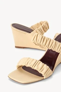 FRANKIE WEDGE | CREAM -Fashion Shop STAUD FRANKIE WEDGE CRM SEASON 22 ECOM 4