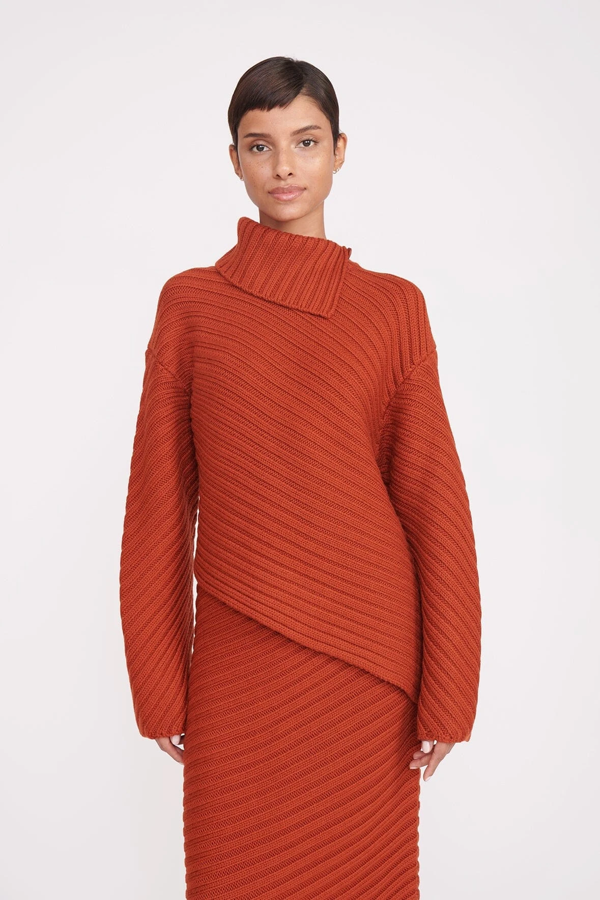 ENGRAVE SWEATER | CINNAMON 1 ENGRAVE SWEATER | CINNAMON