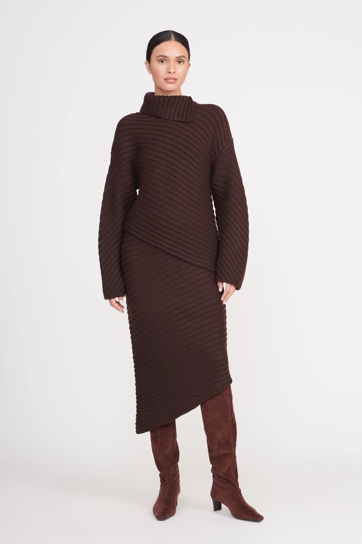 ENGRAVE SWEATER | DARK CHOCOLATE 4 ENGRAVE SWEATER | DARK CHOCOLATE - Image 4